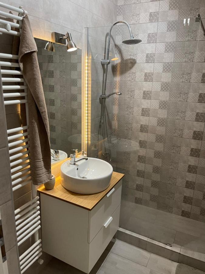 Plaza Luxury Apartment Near Presidential Palace Бухарест Екстер'єр фото
